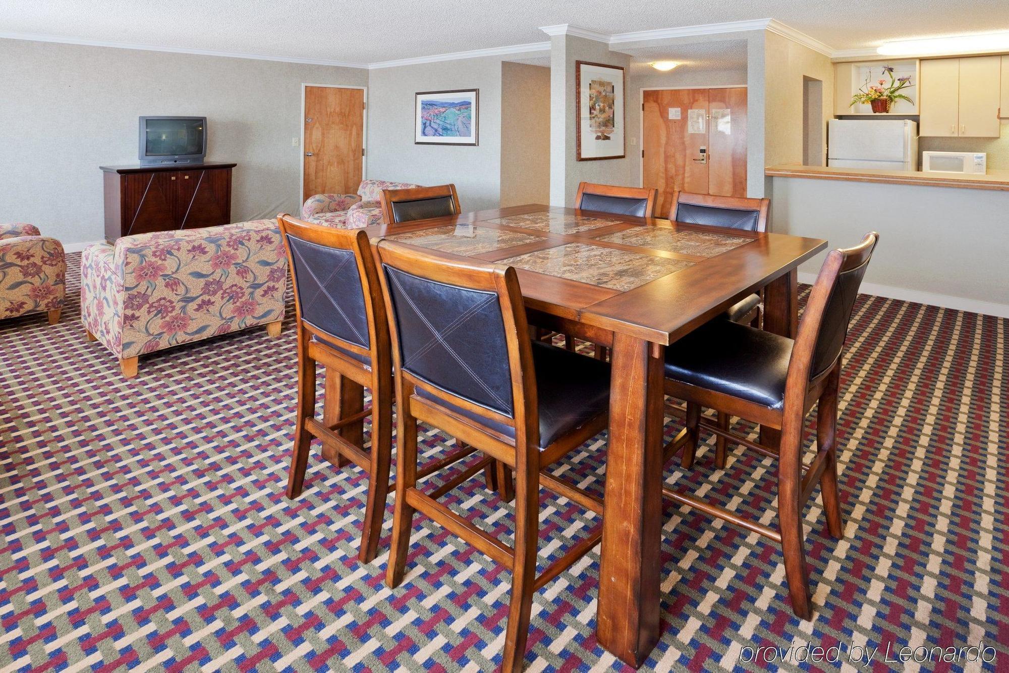 Crowne Plaza Silicon Valley North - Union City By Ihg Exterior photo