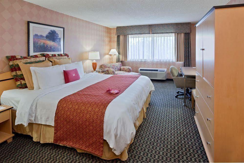 Crowne Plaza Silicon Valley North - Union City By Ihg Exterior photo